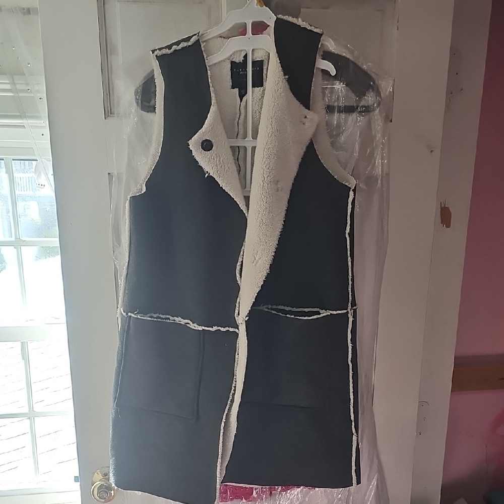 Black and White Sleeveless Vest